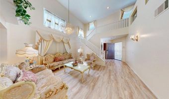 220 S Linhaven Cir, Anaheim, CA 92804