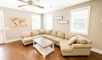 29 Downing Dr, Beaufort, SC 29907