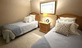 36 Kathryn Ln, Bangor, ME 04401