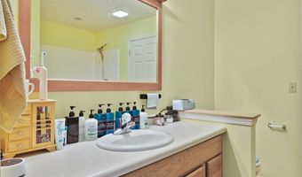 923 Stave Oak Dr, Beech Grove, IN 46107