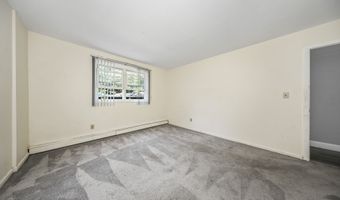 1109 Waterbury Rd APT 1A, Cheshire, CT 06410