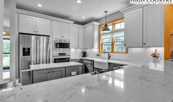 196 Whispering Streams Dr 2, Fleetwood, NC 28626