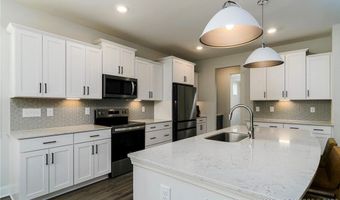 552 Watauga Ln, Aberdeen, NC 28315