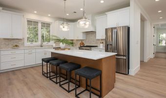 13 Woods Ln, Beaufort, SC 29907