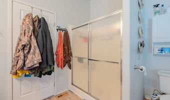 308 SADDLE Rd, Amboy, WA 98601