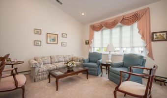 12 Sarah Ct, Amityville, NY 11701