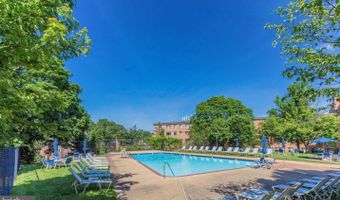 3000 SPOUT RUN Pkwy C603, Arlington, VA 22201