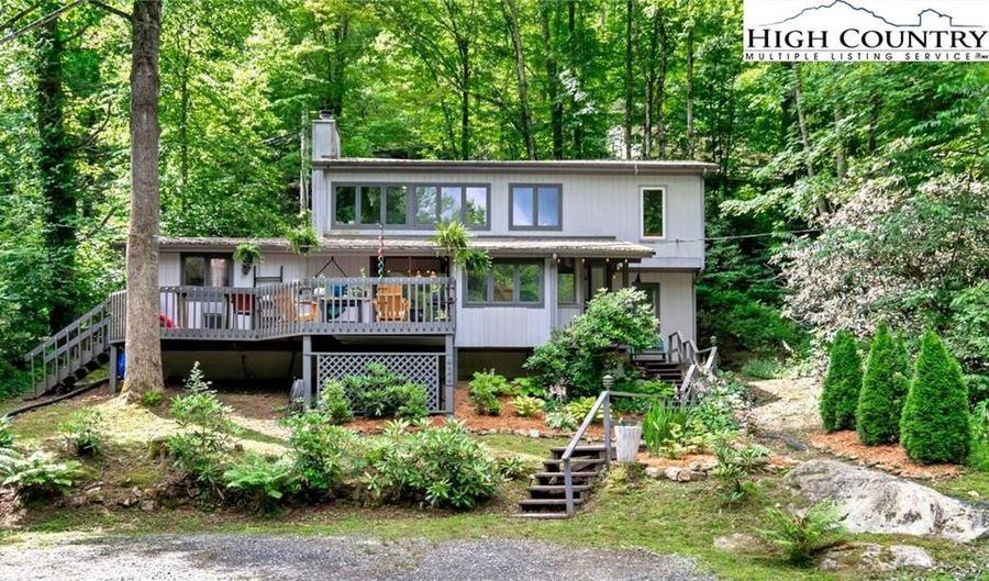 424 Clubhouse Dr, Banner Elk, NC 28604 - 3 Beds, 2 Bath