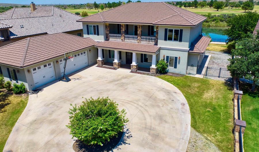 2112 Westridge Rd, Carlsbad, NM 88220 - 5 Beds, 4 Bath