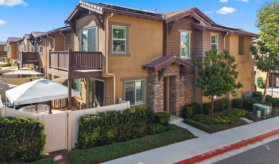 3251 Crecida, Carlsbad, CA 92010 - 3 Beds, 3 Bath