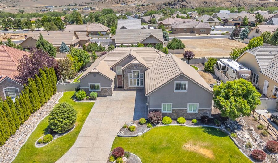 125 Denio Dr, Dayton, NV 89403 - 4 Beds, 3 Bath