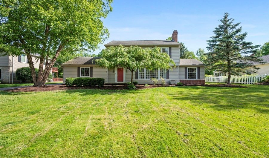 195 Shawnee Trl, Aurora, OH 44202 - 4 Beds, 3 Bath