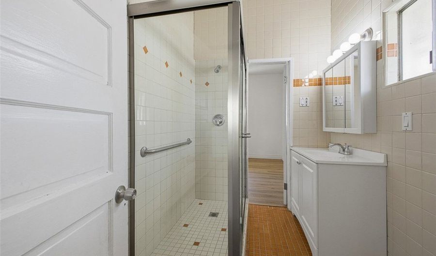 209 N Monterey St, Alhambra, CA 91801 - 3 Beds, 1 Bath