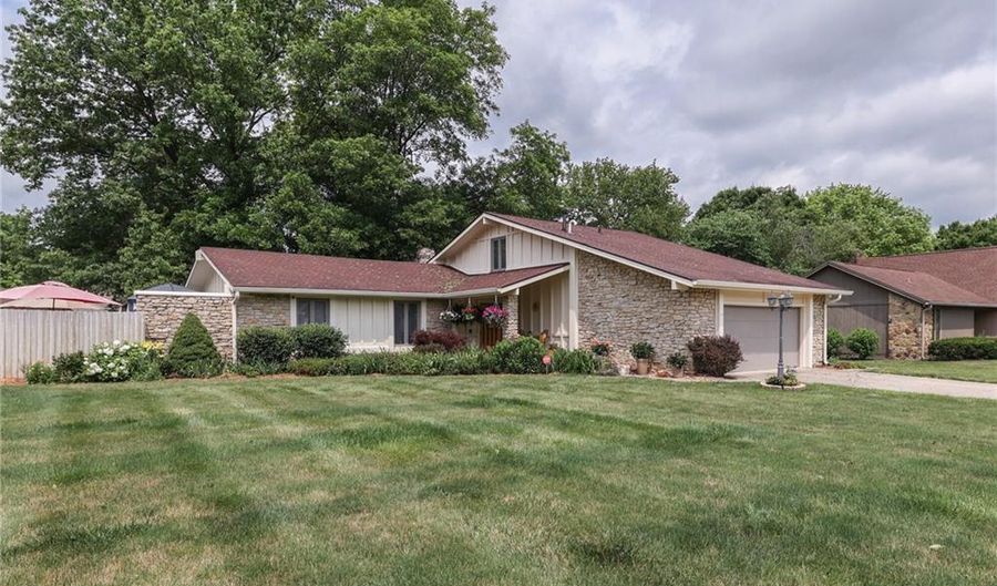 8930 Rocky Ridge Rd, Indianapolis, IN 46217 - 4 Beds, 3 Bath