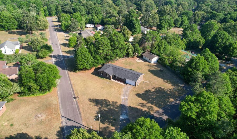 1053 Woodcrest Dr, Beech Island, SC 29842 - 3 Beds, 3 Bath
