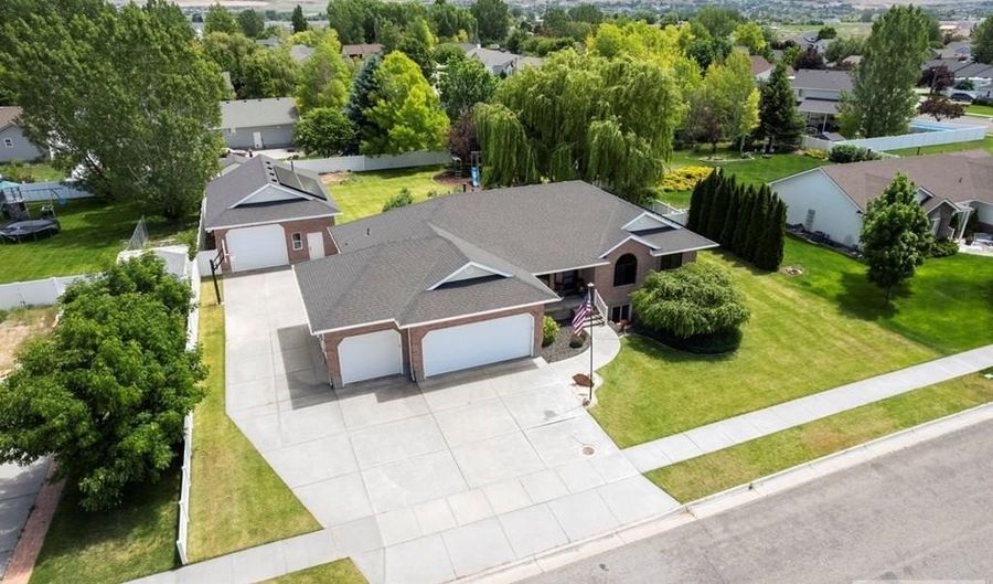 3835 S Taylorview Ln, Ammon, ID 83406 - 7 Beds, 5 Bath