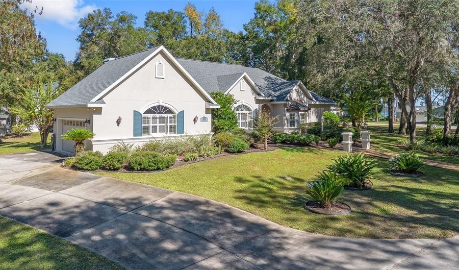 19811 LAKE DORR Rd, Altoona, FL 32702 - 3 Beds, 3 Bath