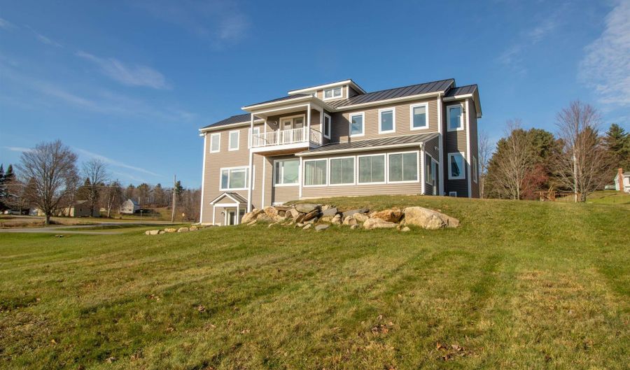 86 Forty Rd, Barton, VT 05822 - 6 Beds, 5 Bath