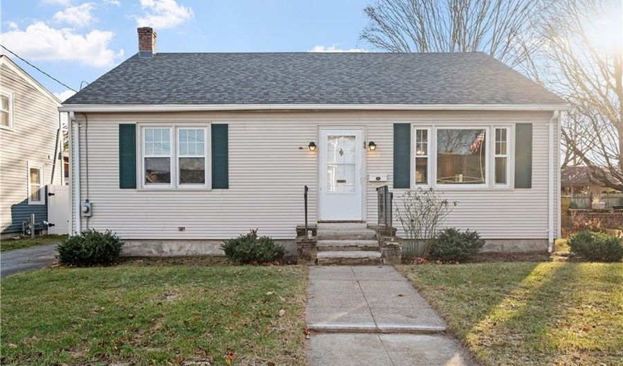 86 Sherwood St, Cranston, RI 02920 - 3 Beds, 1 Bath