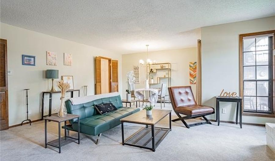 32 SE Shadowlake Dr 32, Bartlesville, OK 74006 - 3 Beds, 3 Bath