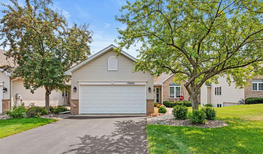 13800 Fernando Ave, Apple Valley, MN 55124 - 4 Beds, 3 Bath