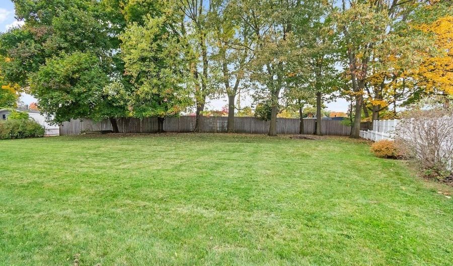 15 Blondin Cir, Burlington, VT 05408 - 4 Beds, 2 Bath