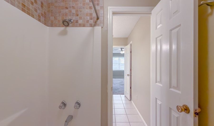 1102 Douglas Dr, Bainbridge, GA 39819 - 3 Beds, 2 Bath