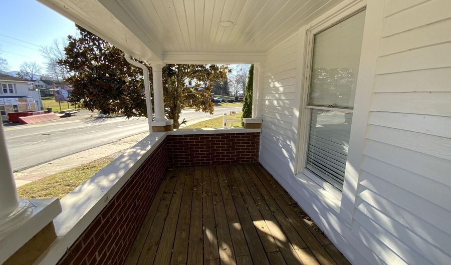 789 Main St C, Andrews, NC 28901 - 3 Beds, 2 Bath
