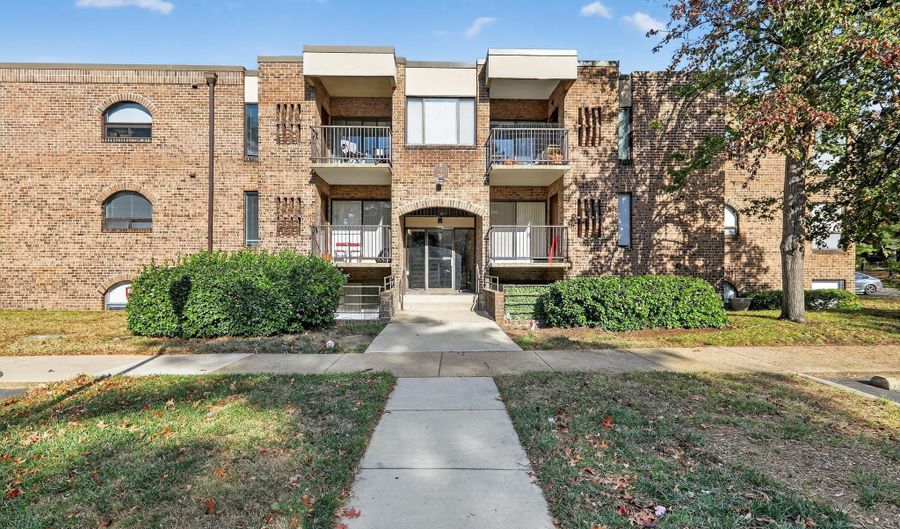 9 SILVERWOOD Cir 3, Annapolis, MD 21403 - 2 Beds, 2 Bath