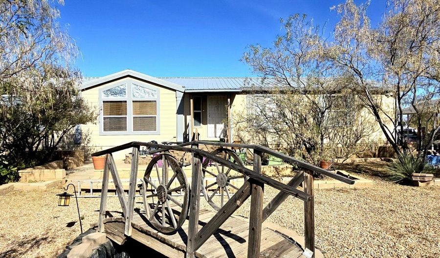 1721 N ARABIAN Ln, Cochise, AZ 85606 - 3 Beds, 3 Bath