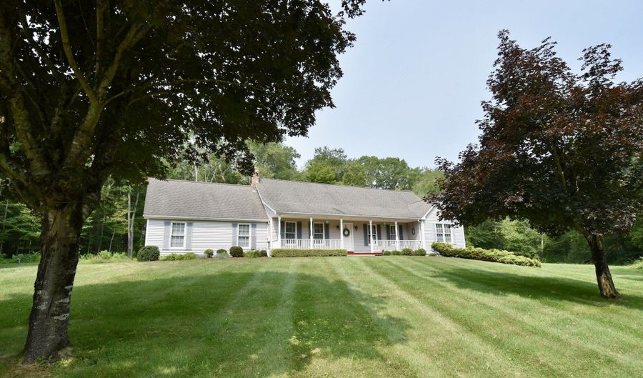 313 Lisbon Rd, Canterbury, CT 06331 - 2 Beds, 2 Bath