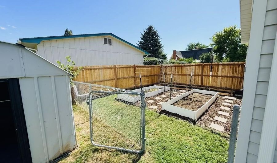 4864 Joy St, Chubbuck, ID 83202 - 5 Beds, 2 Bath