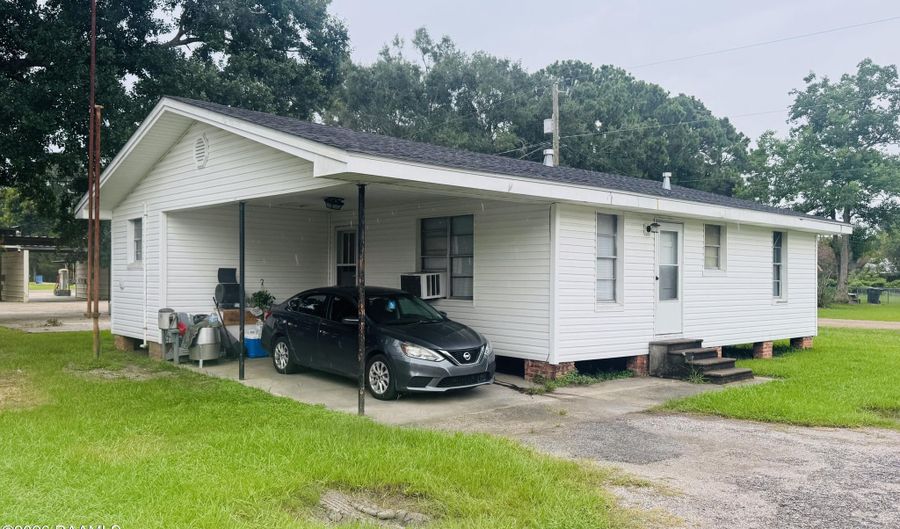 300 Rod Ln 1, Baldwin, LA 70514 - 2 Beds, 1 Bath