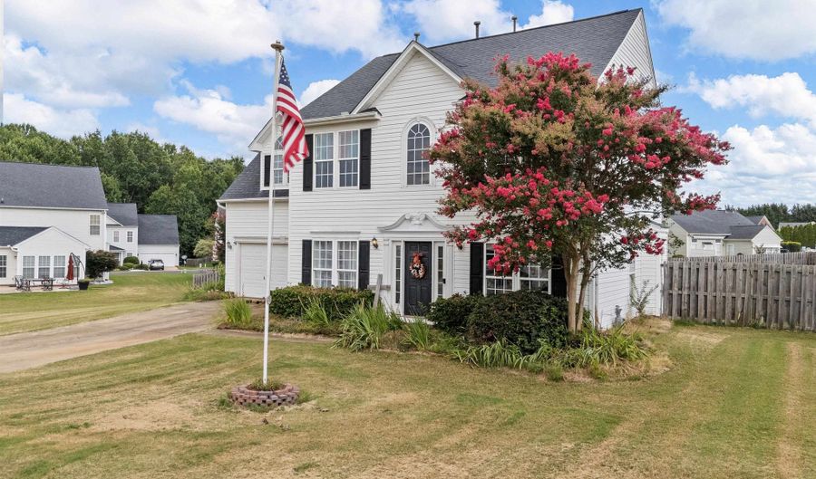 811 Yates Ct, Boiling Springs, SC 29316 - 3 Beds, 3 Bath