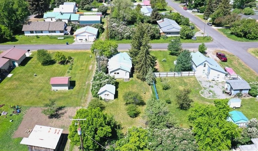 161 N 9th St, Ashton, ID 83420 - 2 Beds, 1 Bath