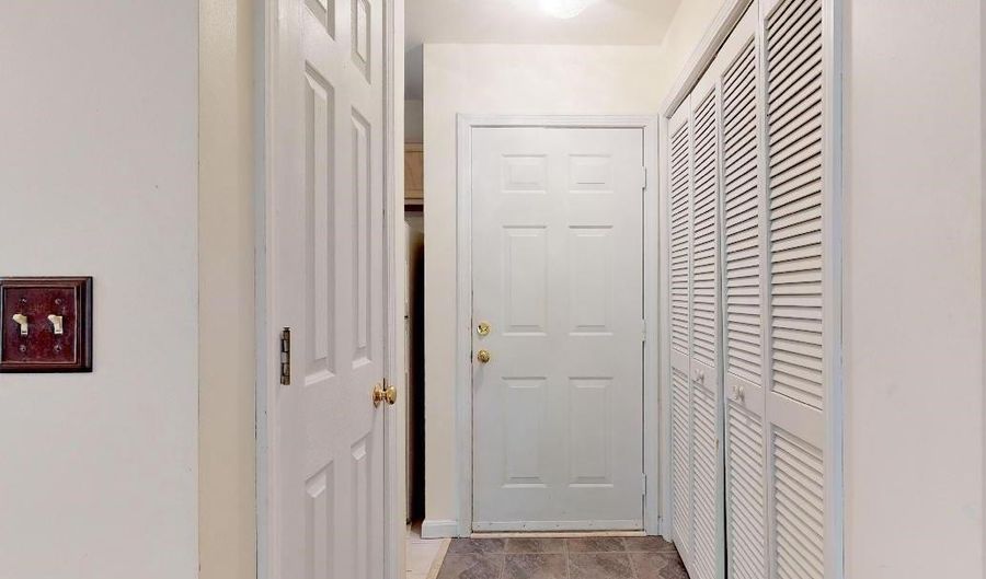 294 Hildred Dr 294, Burlington, VT 05401 - 2 Beds, 1 Bath