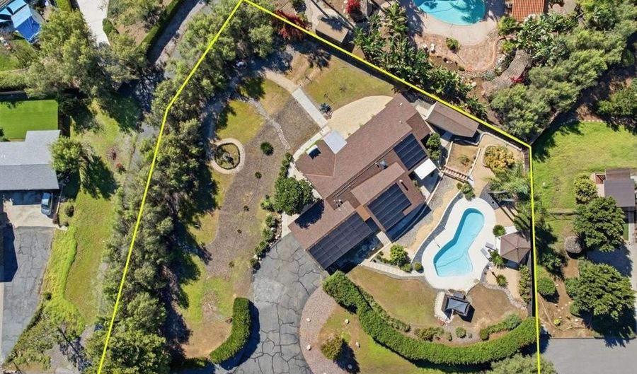 929 Pepper Tree Ln, Fallbrook, CA 92028 - 3 Beds, 2 Bath