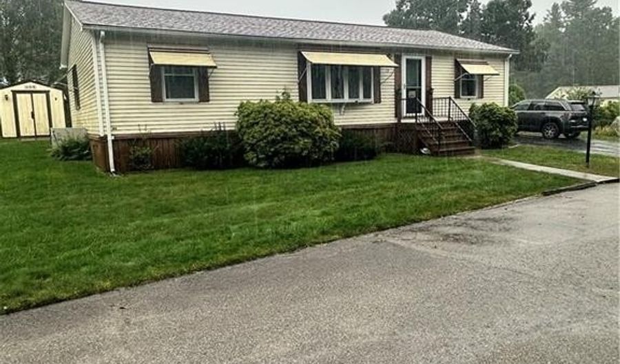12 Frair Tuck Lane Ln, Coventry, RI 02816 - 2 Beds, 2 Bath