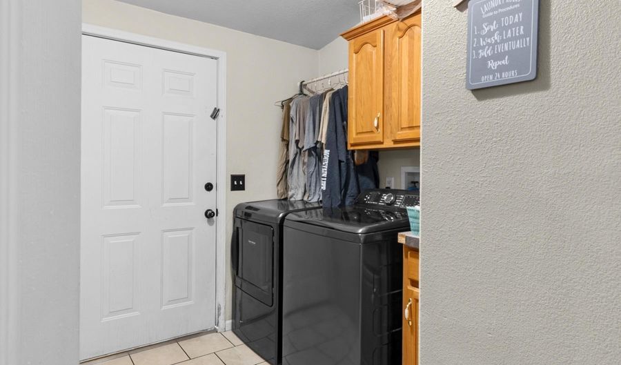 213 ABILENE Loop, Burns, WY 82053 - 5 Beds, 3 Bath