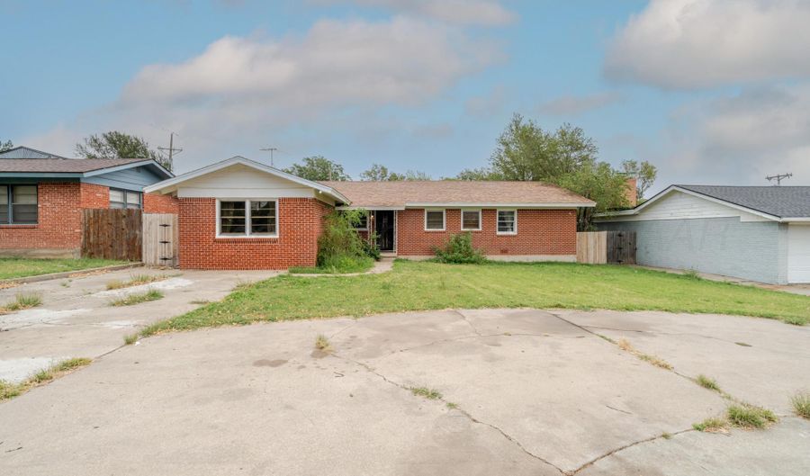 1703 PECOS St, Amarillo, TX 79102 - 3 Beds, 2 Bath