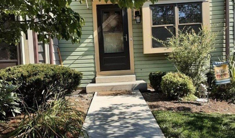 21 Duck Hawk Ct, Allamuchy Twp., NJ 07840 - 2 Beds, 2 Bath