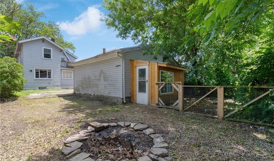 1362 Wilbur Ave, Akron, OH 44301 - 3 Beds, 2 Bath