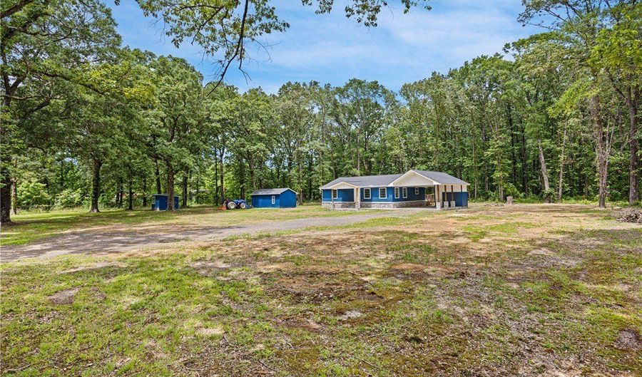 17301 Us Highway 64, Atkins, AR 72823 - 4 Beds, 3 Bath