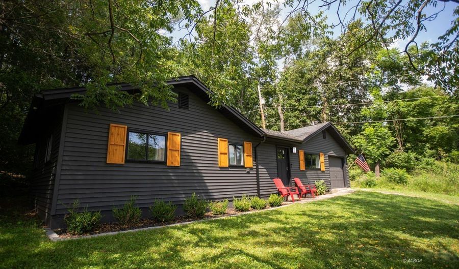 9676 Hooper Rd, Athens, OH 45701 - 2 Beds, 1 Bath