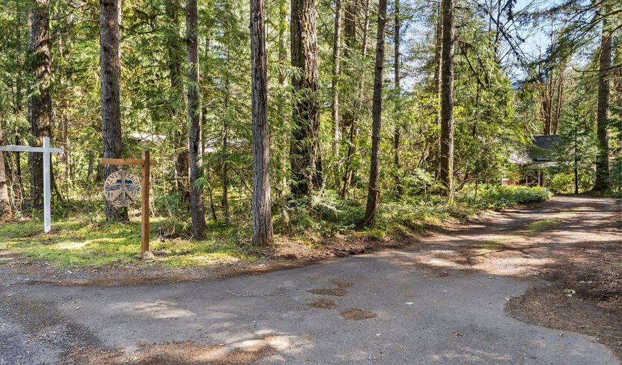 55450 MCKENZIE RIVER Dr, Blue River, OR 97413 - 2 Beds, 1 Bath