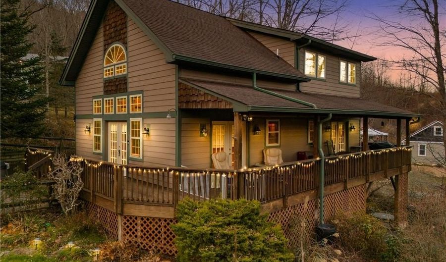 144 Grandfather Farms Rd, Banner Elk, NC 28604 - 3 Beds, 2 Bath