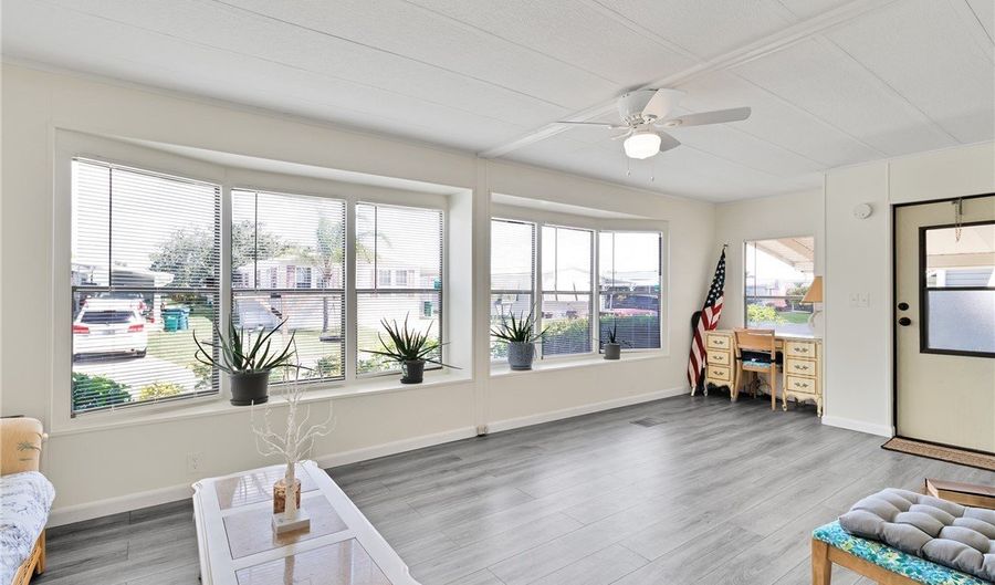 625 Puffin Dr, Barefoot Bay, FL 32976 - 2 Beds, 2 Bath