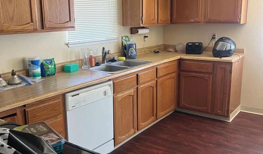2029 Russell Dr, Elko, NV 89801 - 5 Beds, 4 Bath
