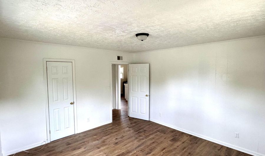 532 NW Hampton Ave NW, Aiken, SC 29801 - 2 Beds, 1 Bath