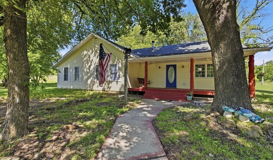 243 E 508th Rd, Aldrich, MO 65601 - 4 Beds, 2 Bath